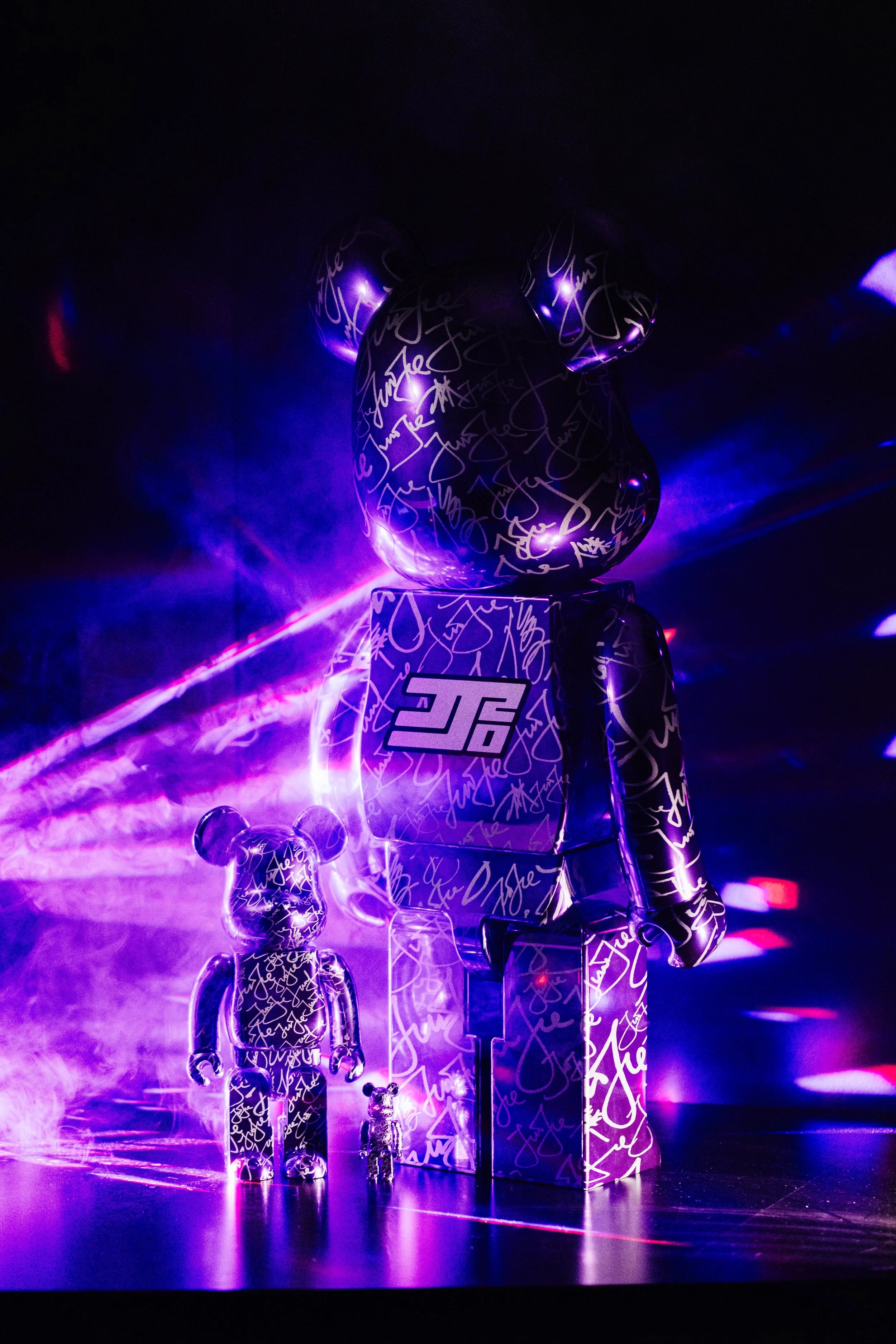 DCON 23 Bearbricks
