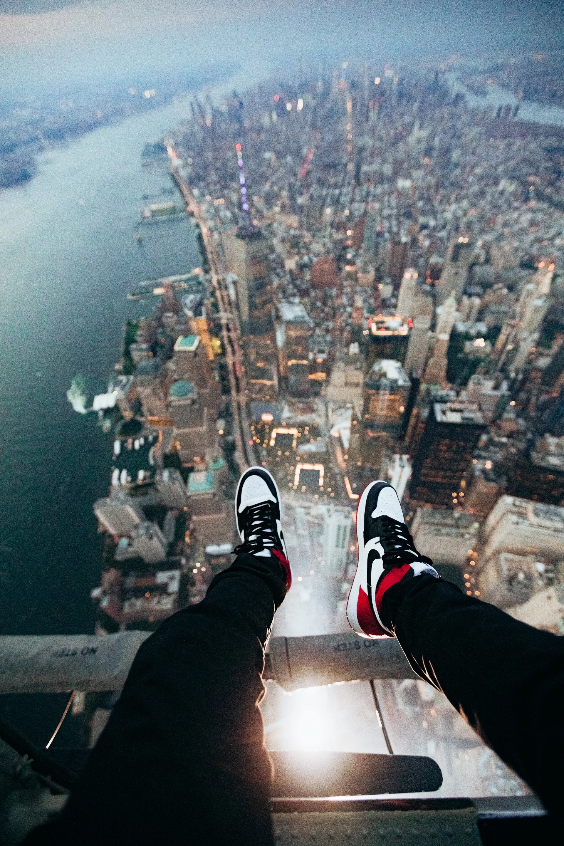 FlyNyon NY