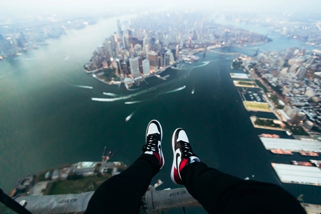 FlyNyon NY photograph